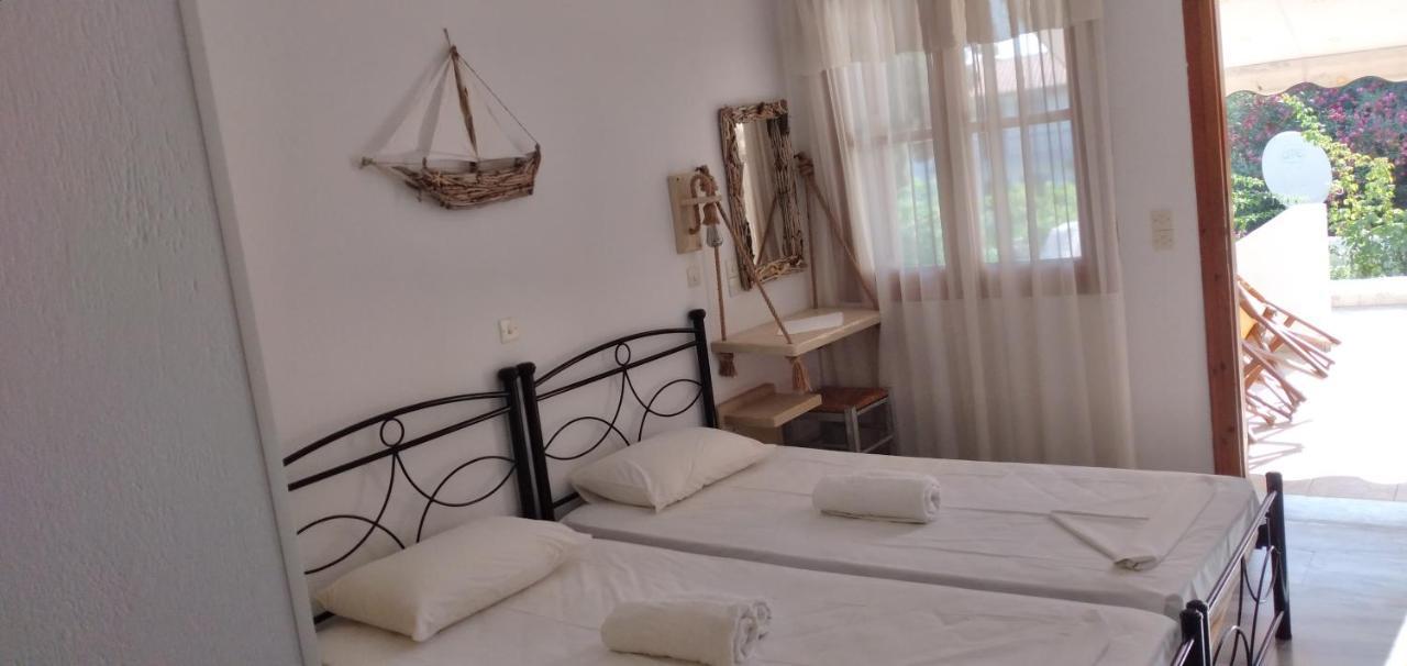 Athina Studio Apartments Kerveli Екстериор снимка