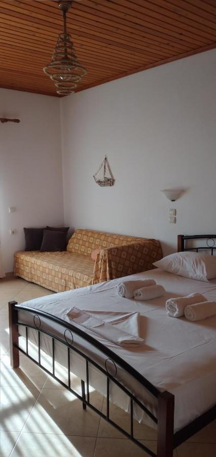 Athina Studio Apartments Kerveli Екстериор снимка