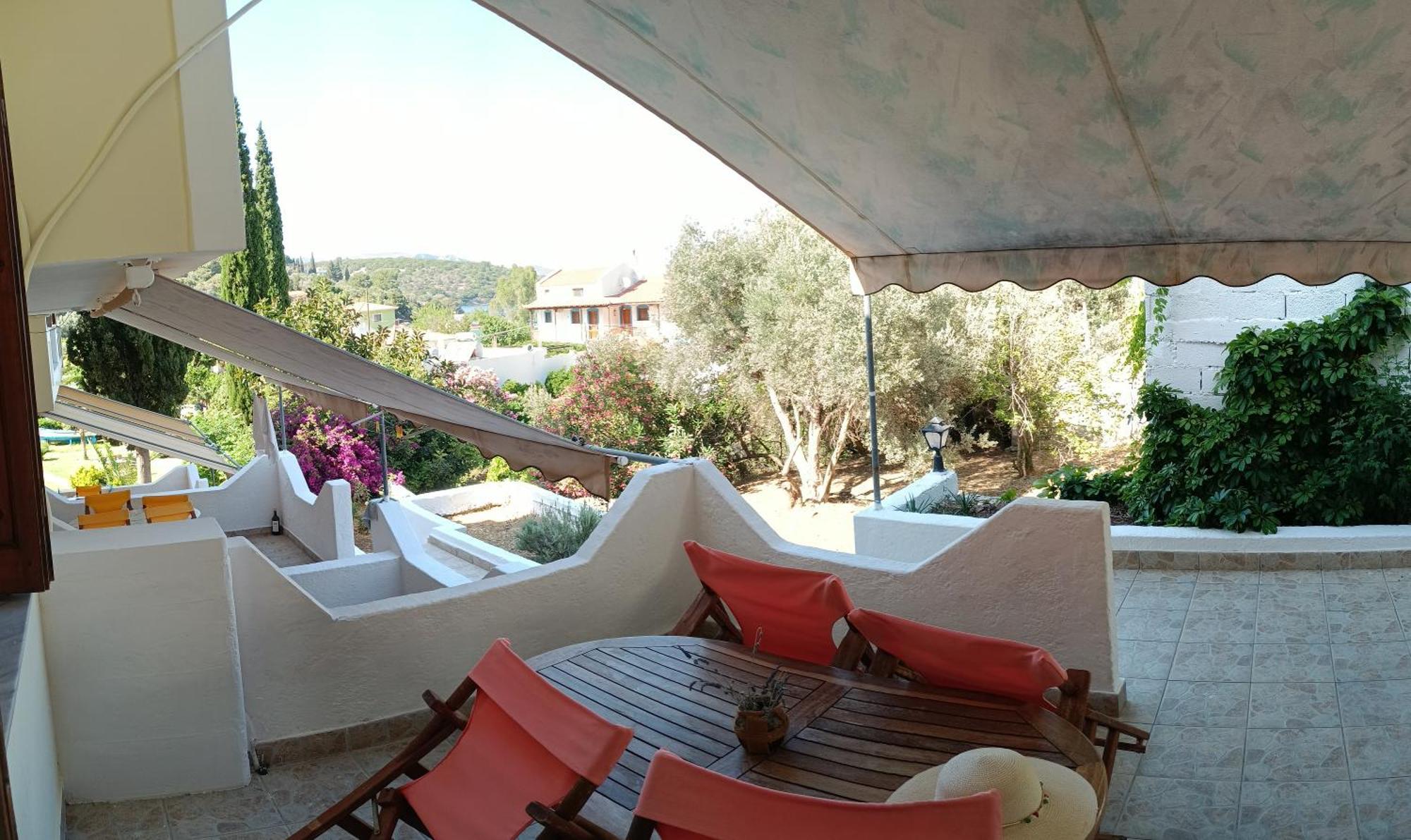 Athina Studio Apartments Kerveli Екстериор снимка