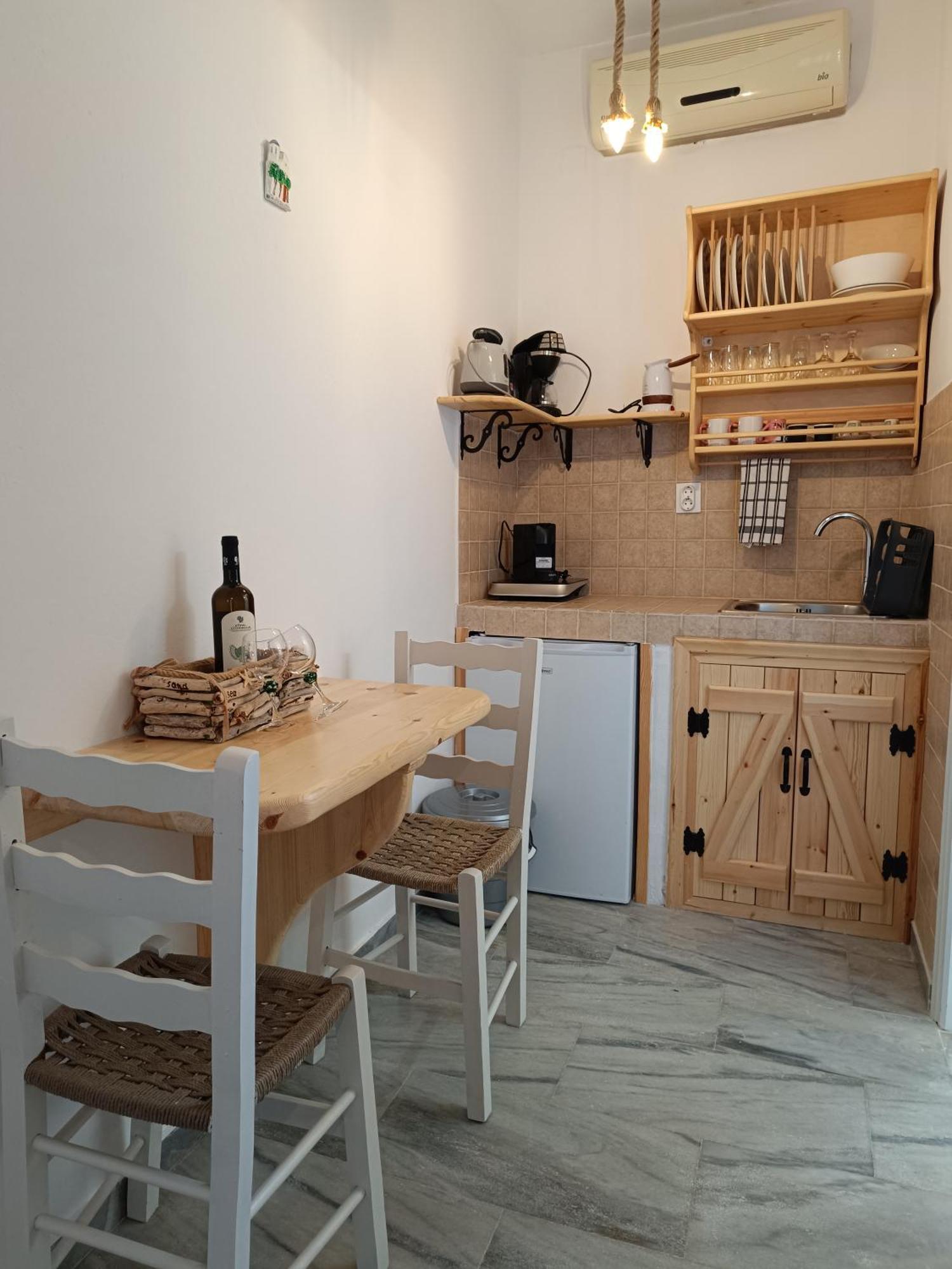 Athina Studio Apartments Kerveli Екстериор снимка